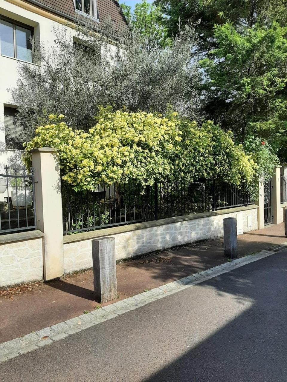 Sejour A La Chataigneraie Rueil-Malmaison Ngoại thất bức ảnh